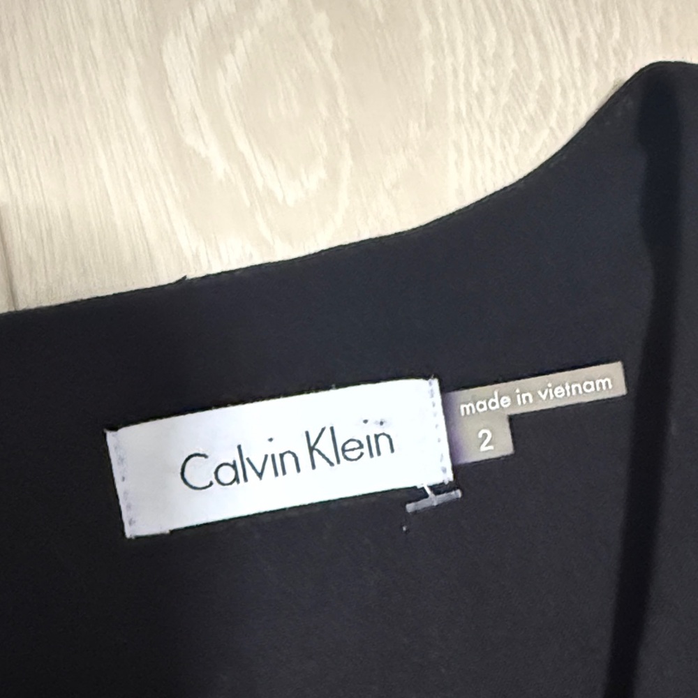 Calvin Klein Black Short Sleeve Midi Dress - Picture 3 of 8